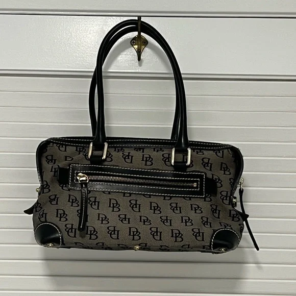 ‼️Final Price‼️Dooney & Bourke vintage canvass logo handbag - Picture 2 of 9
